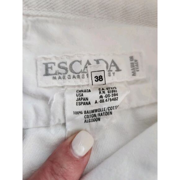 Vtg ESCADA White High Waist Ankle Moms Jeans w/ Gold Buttons & Studs sz 38 IT - Picture 5 of 9